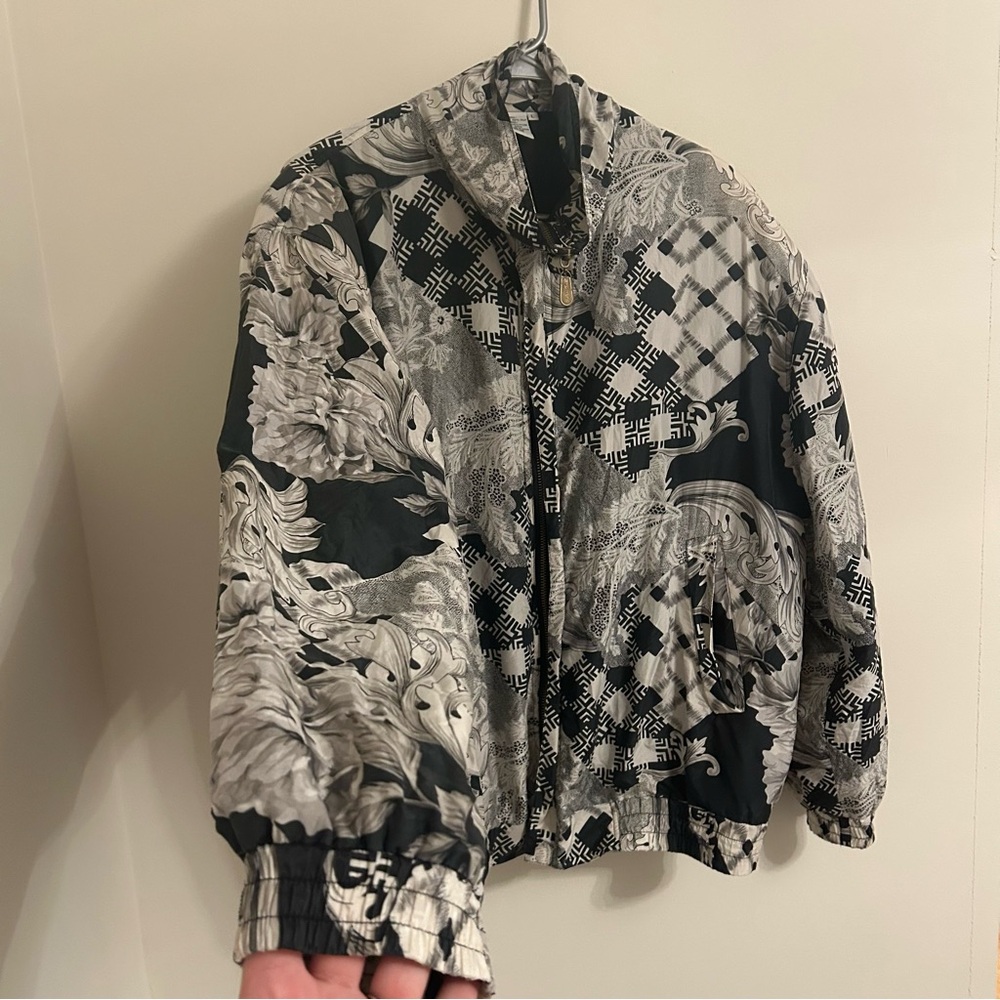 Black‎ and White Patterned Jacket - image 6